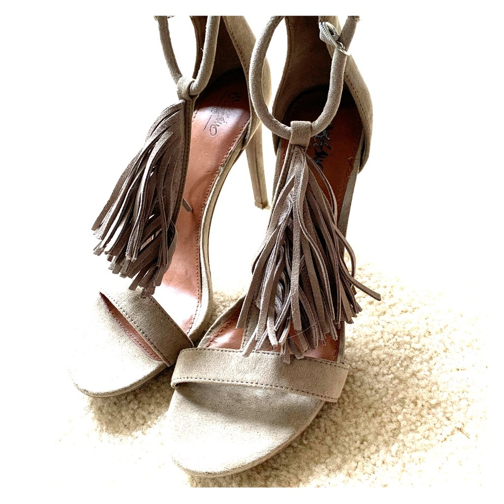 Fringe heels-worn once